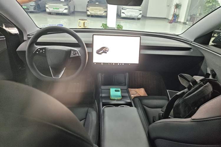 Used Tesla Model 3 2023 Rear-Wheel-Drive Version Center Console