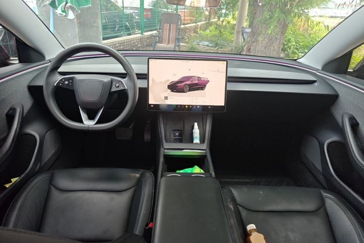 Used Tesla Model 3 2023 Rear-Wheel-Drive Version Center Console