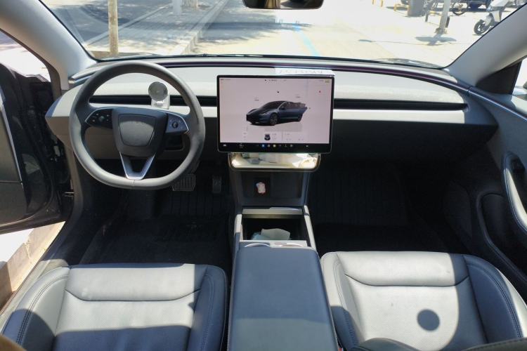 Used Tesla Model 3 2023 Rear-Wheel-Drive Version Center Console