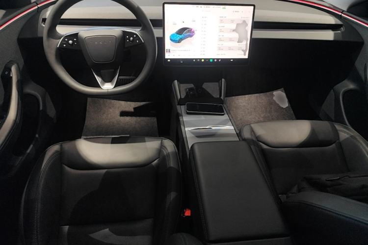 Used Tesla Model 3 2023 Rear-Wheel-Drive Version Center Console