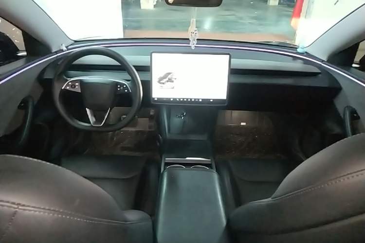 Used Tesla Model 3 2023 Rear-Wheel-Drive Version Center Console