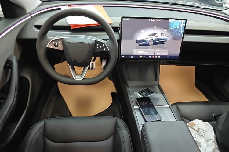 Used Tesla Model 3 2023 Rear-Wheel-Drive Version Center Console