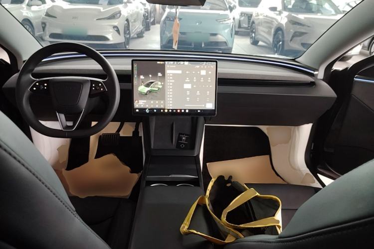 Used Tesla Model 3 2023 Rear-Wheel-Drive Version Center Console