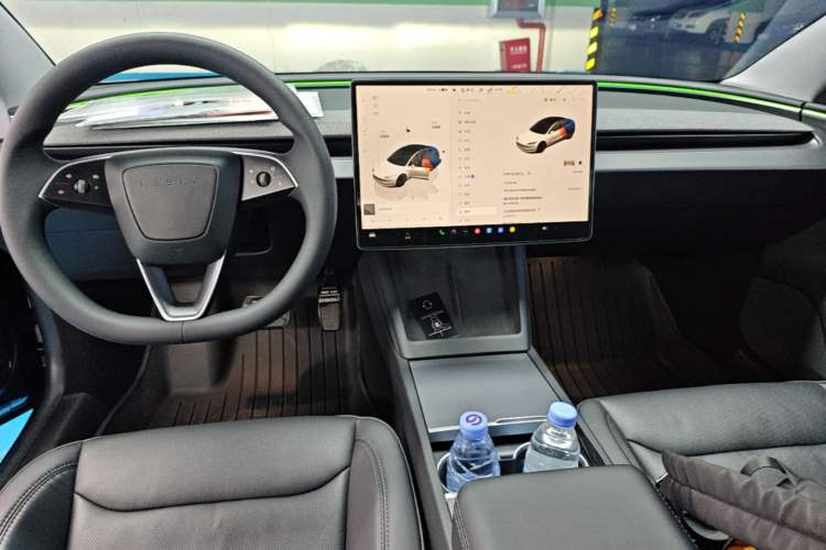 Used Tesla Model 3 2023 Rear-Wheel-Drive Version Center Console