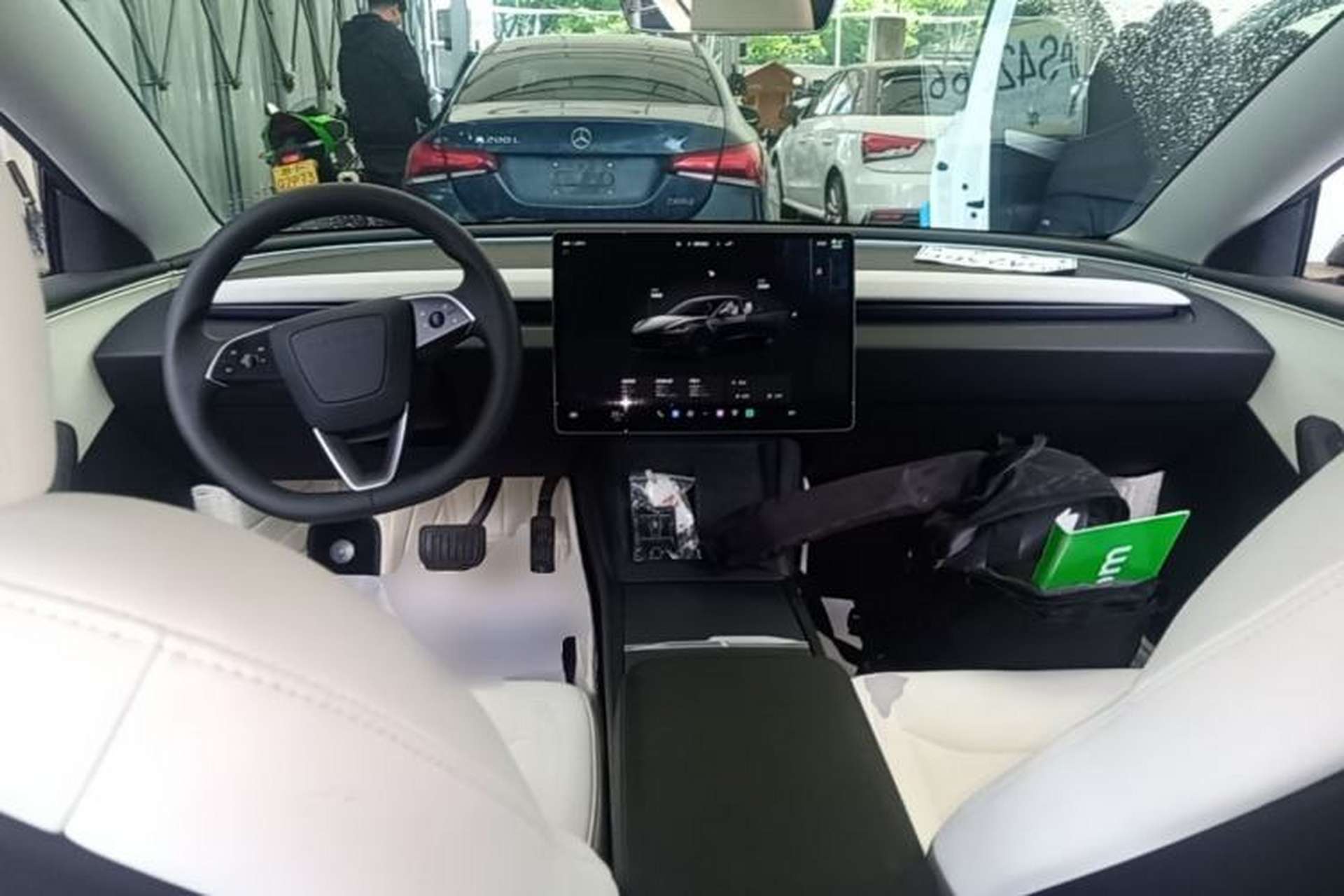 Used Tesla Model 3 2023 Rear-Wheel-Drive Version Center Console
