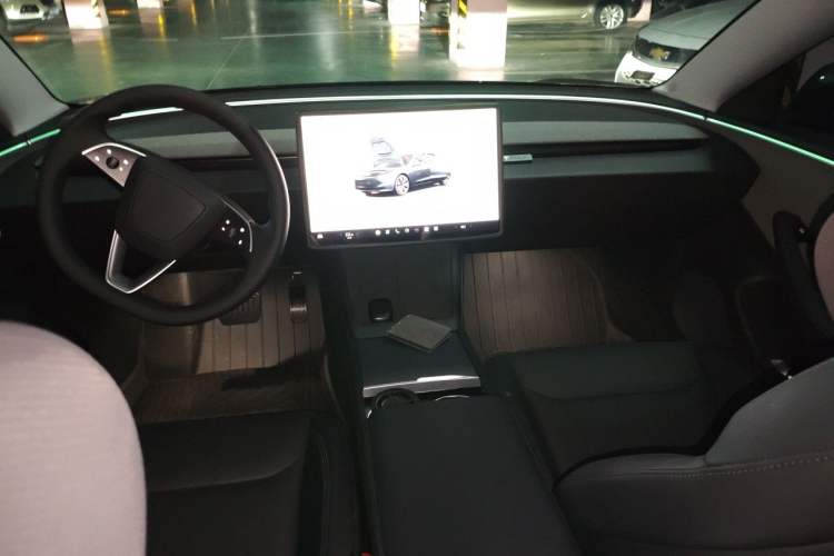 Used Tesla Model 3 2023 Rear-Wheel-Drive Version Center Console