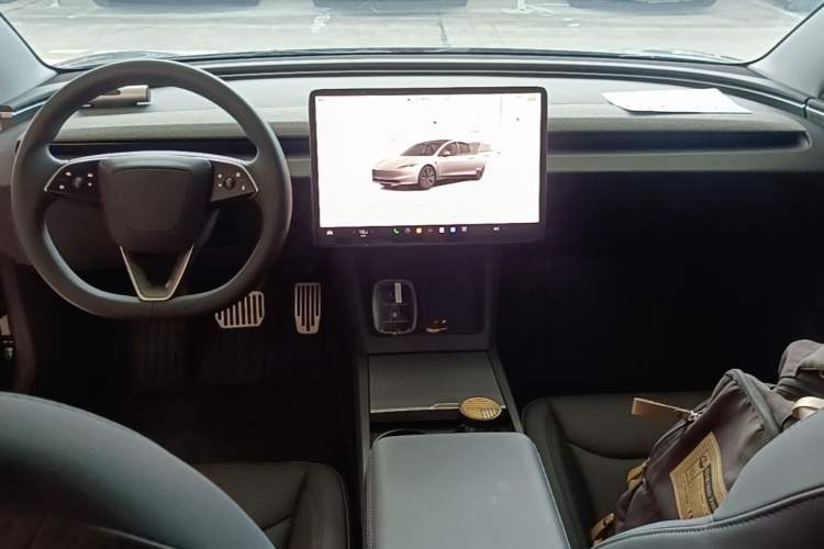 Used Tesla Model 3 2023 Rear-Wheel-Drive Version Center Console