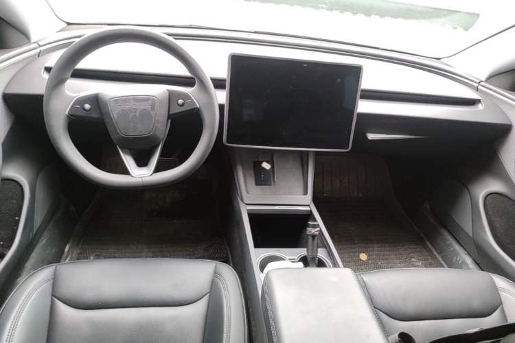 Used Tesla Model 3 2023 Rear-Wheel-Drive Version Center Console