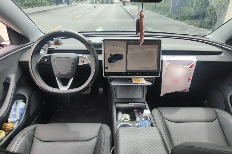 Used Tesla Model 3 2023 Long-Range All-Wheel-Drive Version Center Console