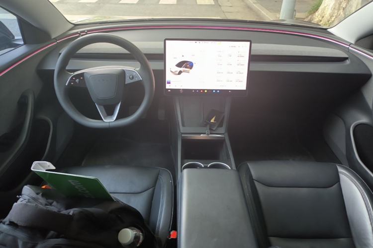 Used Tesla Model 3 2023 Rear-Wheel-Drive Version Center Console