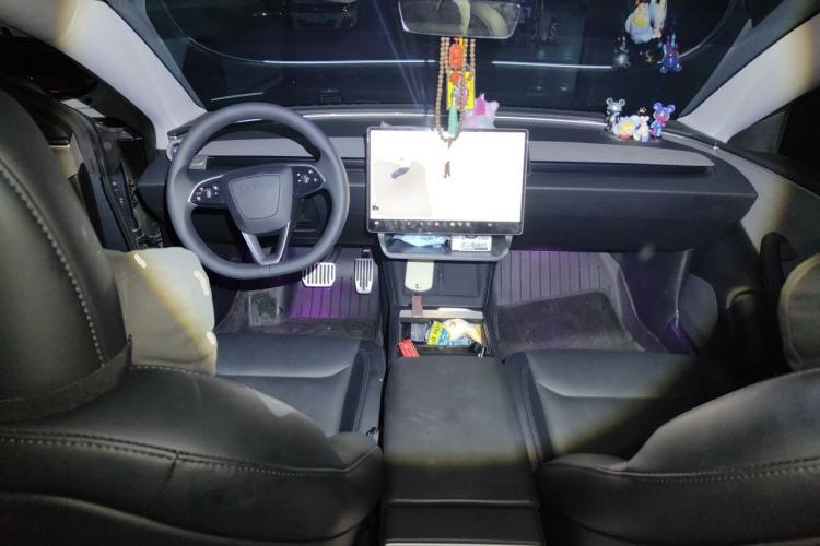 Used Tesla Model 3 2023 Rear-Wheel-Drive Version Center Console
