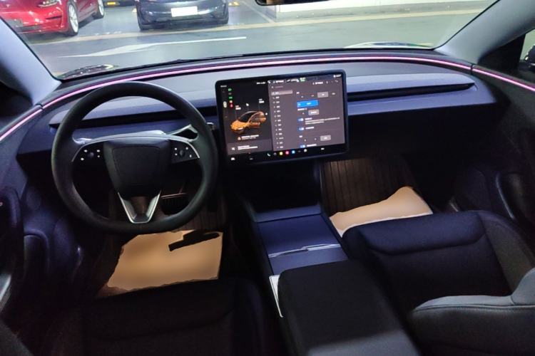 Used Tesla Model 3 2023 Long-Range All-Wheel-Drive Version Center Console