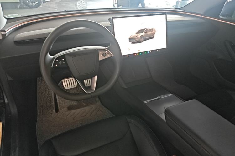 Used Tesla Model 3 2023 Long-Range All-Wheel-Drive Version Center Console