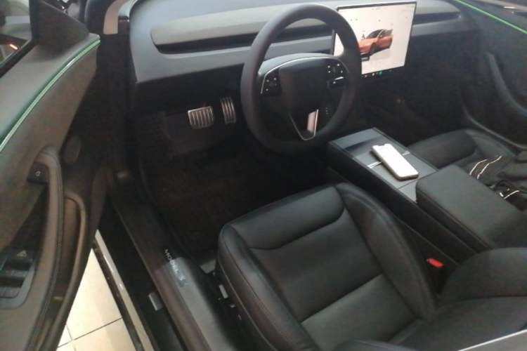 Used Tesla Model 3 2023 Long-Range All-Wheel-Drive Version Driver Seat