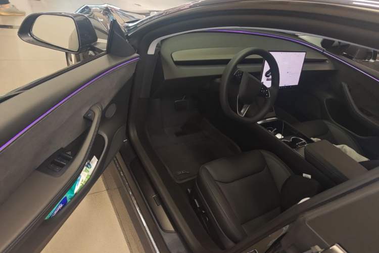 Used Tesla Model 3 2023 Long-Range All-Wheel-Drive Version Driver Seat