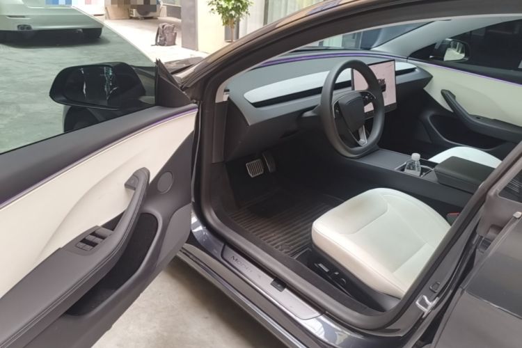 Used Tesla Model 3 2023 Long-Range All-Wheel-Drive Version Driver Seat