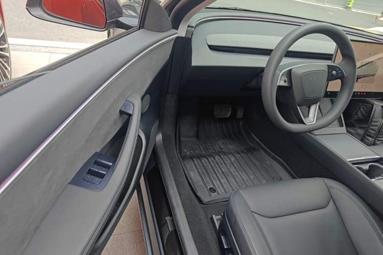 Used Tesla Model 3 2023 Long-Range All-Wheel-Drive Version Driver Seat