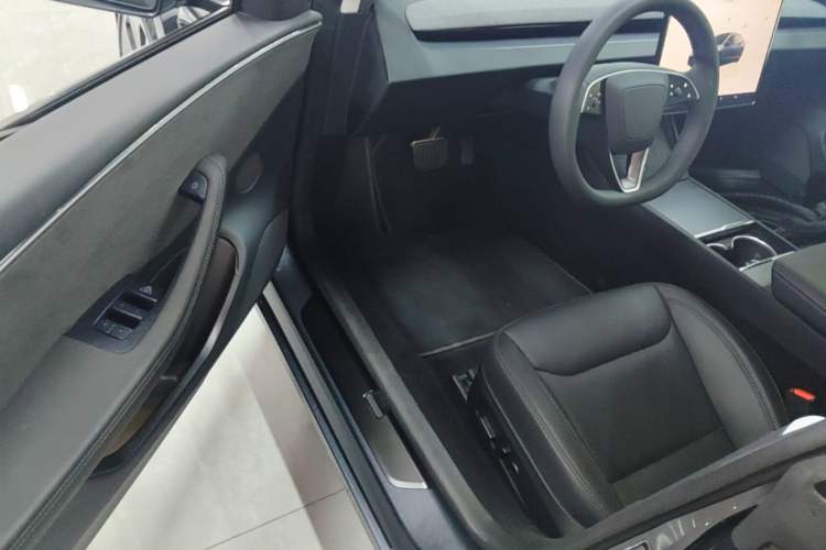 Used Tesla Model 3 2023 Long-Range All-Wheel-Drive Version Driver Seat