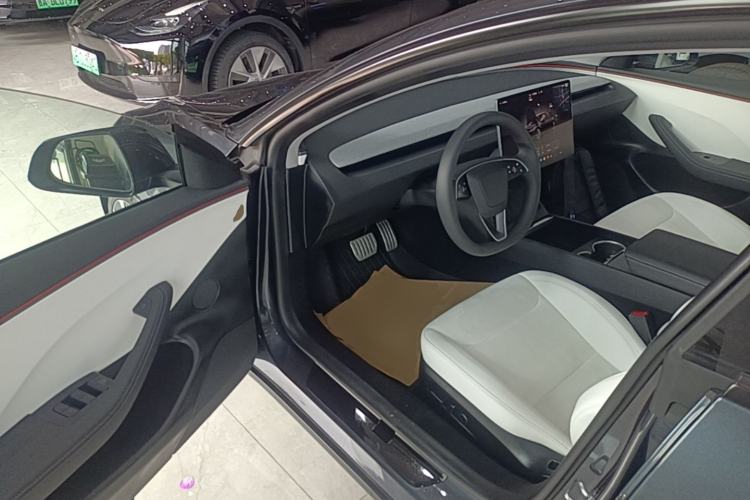 Used Tesla Model 3 2023 Long-Range All-Wheel-Drive Version Driver Seat