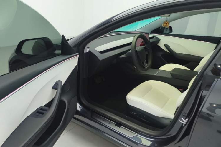 Used Tesla Model 3 2023 Long-Range All-Wheel-Drive Version Driver Seat