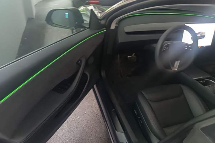 Used Tesla Model 3 2023 Long-Range All-Wheel-Drive Version Driver Seat