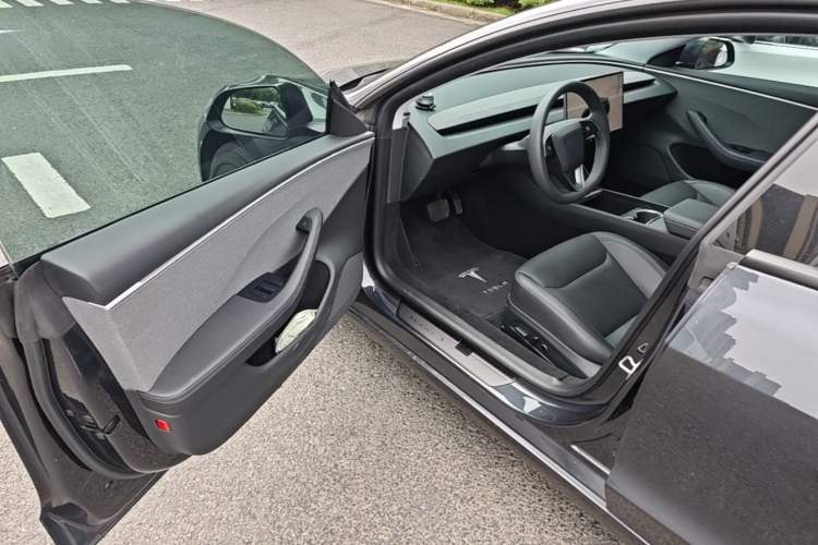 Used Tesla Model 3 2023 Rear-Wheel-Drive Version Driver Seat