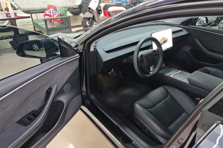 Used Tesla Model 3 2023 Long-Range All-Wheel-Drive Version Driver Seat
