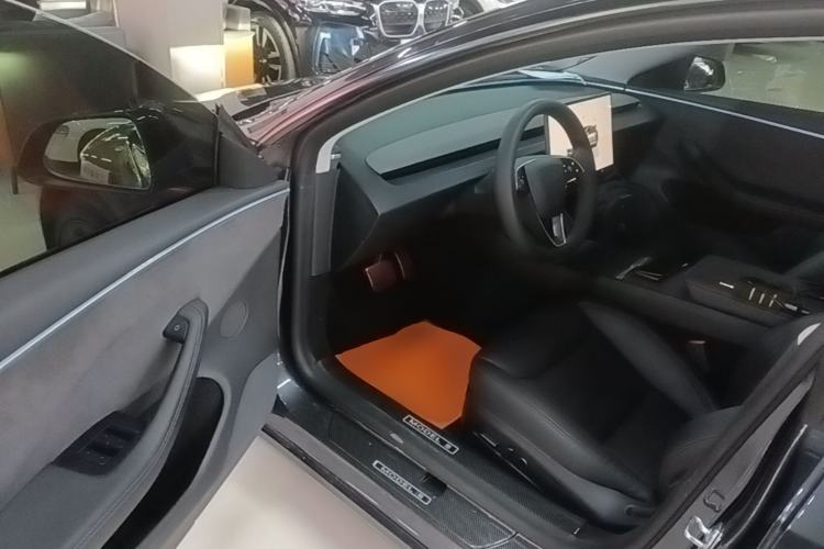 Used Tesla Model 3 2023 Long-Range All-Wheel-Drive Version Driver Seat