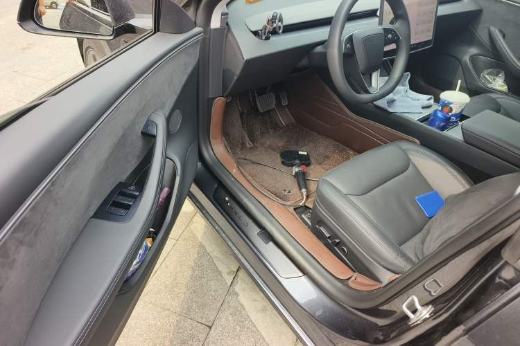 Used Tesla Model 3 2023 Long-Range All-Wheel-Drive Version Driver Seat