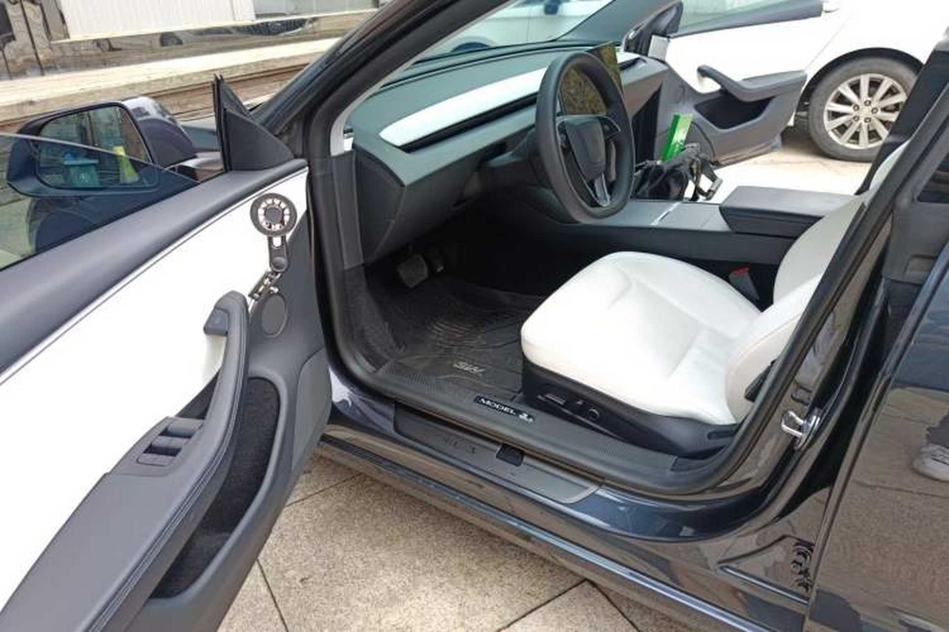 Used Tesla Model 3 2023 Long-Range All-Wheel-Drive Version Driver Seat