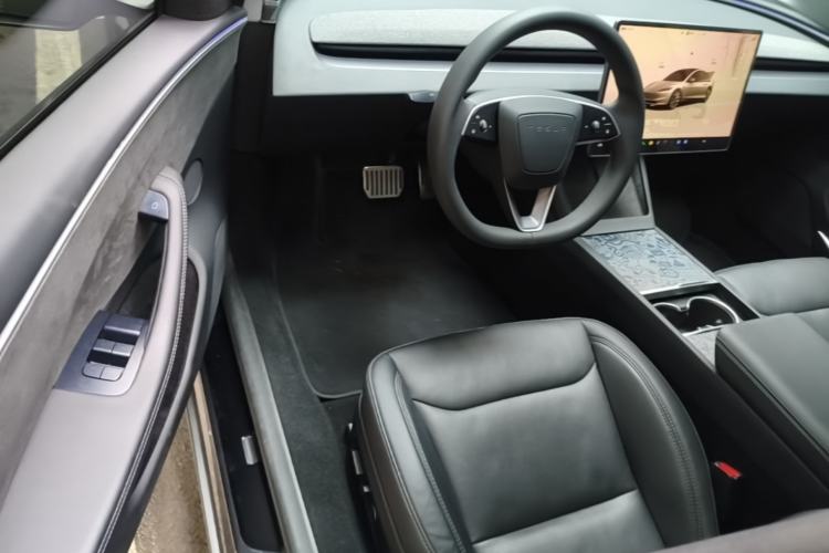 Used Tesla Model 3 2023 Long-Range All-Wheel-Drive Version Driver Seat