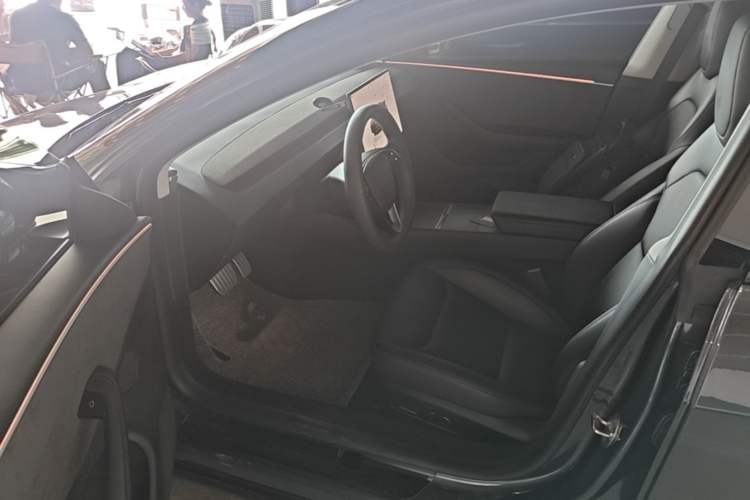 Used Tesla Model 3 2023 Long-Range All-Wheel-Drive Version Driver Seat