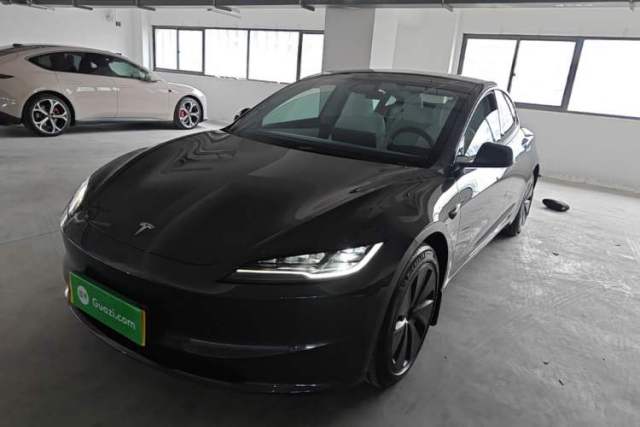 Used Tesla Model 3 2023 Long-Range All-Wheel-Drive Version