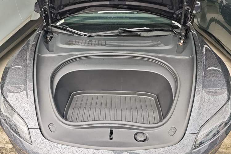 Used Tesla Model 3 2023 Rear-Wheel-Drive Version Engine Bay