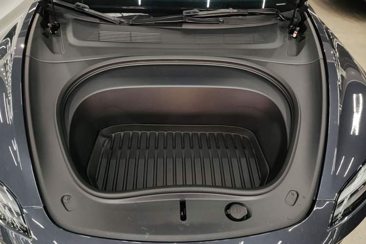 Used Tesla Model 3 2023 Rear-Wheel-Drive Version Engine Bay