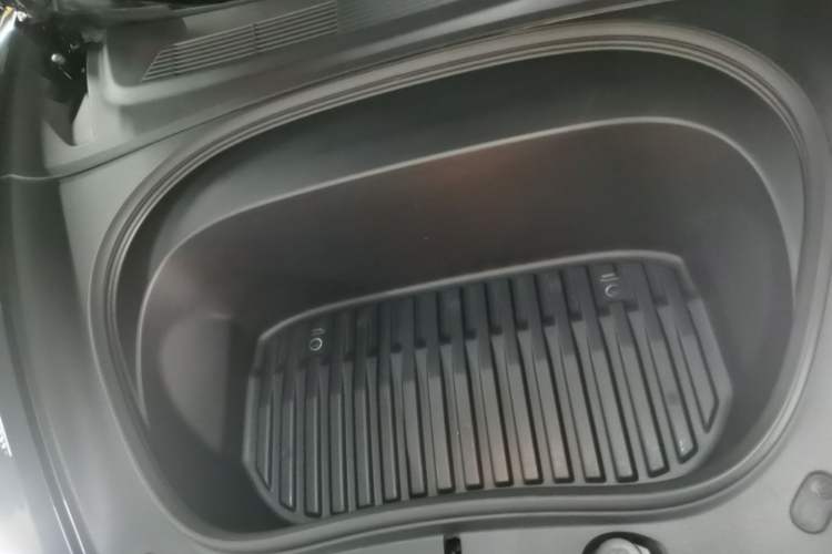 Used Tesla Model 3 2023 Rear-Wheel-Drive Version Engine Bay