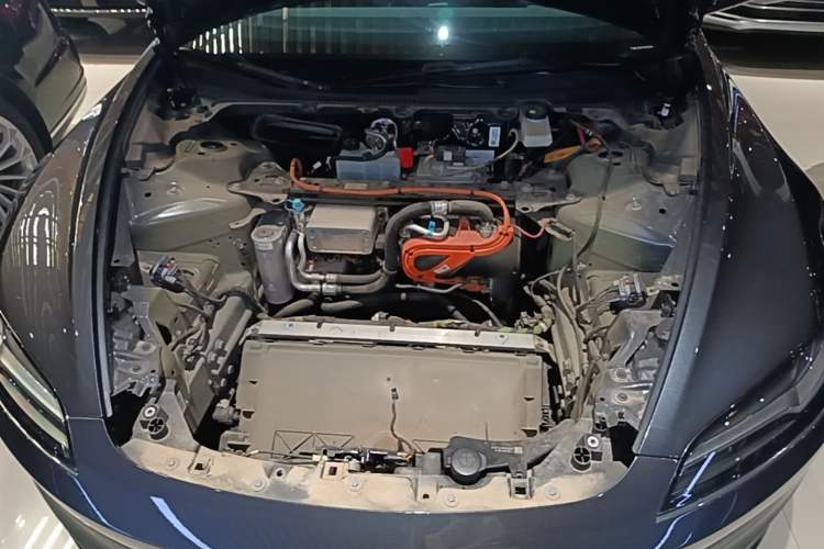 Used Tesla Model 3 2023 Rear-Wheel-Drive Version Engine Bay