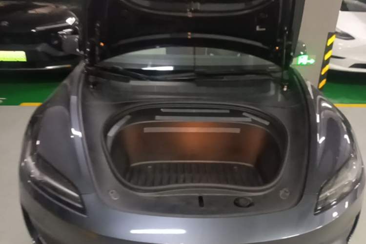 Used Tesla Model 3 2023 Rear-Wheel-Drive Version Engine Bay