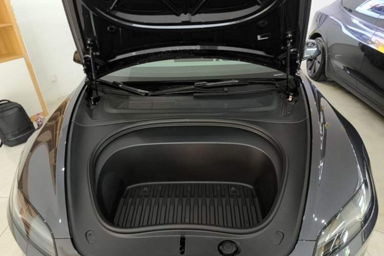 Used Tesla Model 3 2023 Rear-Wheel-Drive Version Engine Bay