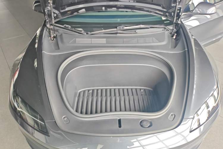 Used Tesla Model 3 2023 Rear-Wheel-Drive Version Engine Bay
