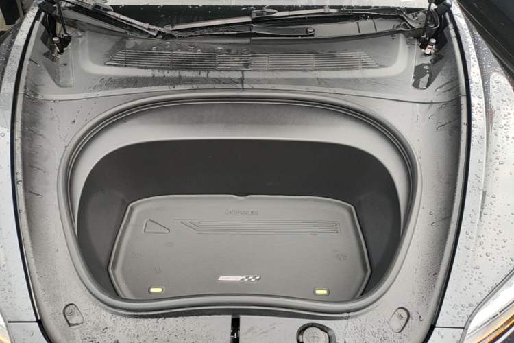 Used Tesla Model 3 2023 Rear-Wheel-Drive Version Engine Bay