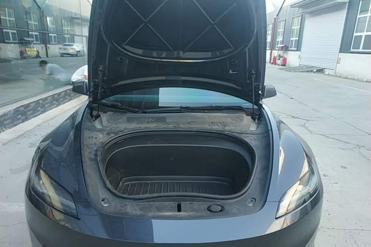 Used Tesla Model 3 2023 Rear-Wheel-Drive Version Engine Bay