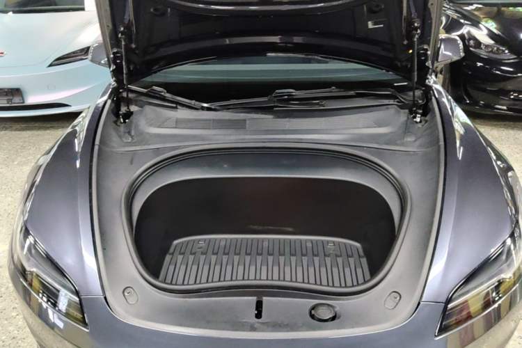 Used Tesla Model 3 2023 Rear-Wheel-Drive Version Engine Bay