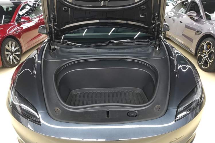 Used Tesla Model 3 2023 Rear-Wheel-Drive Version Engine Bay