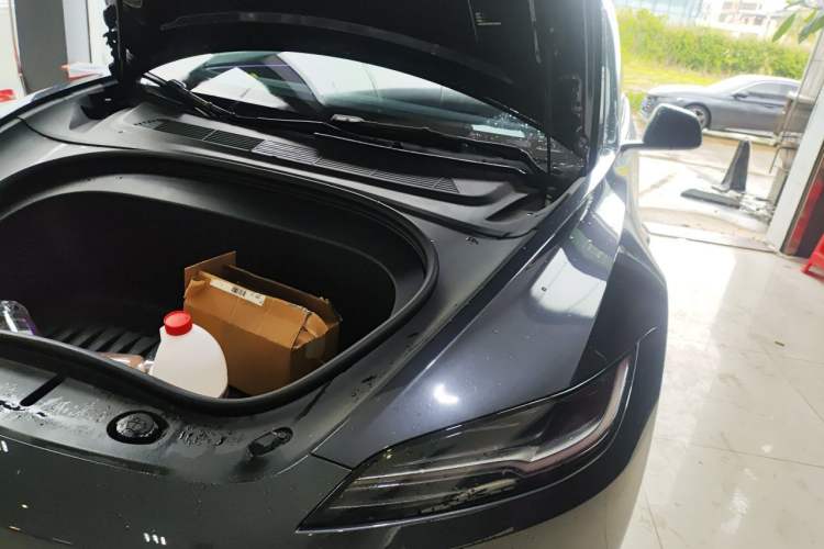 Used Tesla Model 3 2023 Rear-Wheel-Drive Version Engine Bay Left