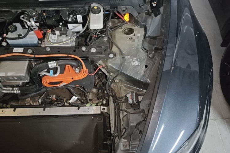 Used Tesla Model 3 2023 Rear-Wheel-Drive Version Engine Bay Left