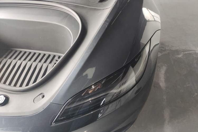 Used Tesla Model 3 2023 Rear-Wheel-Drive Version Engine Bay Left