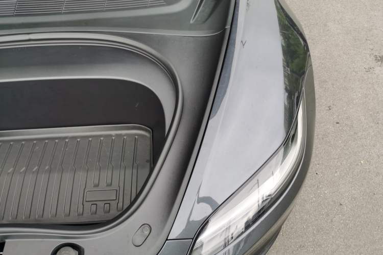Used Tesla Model 3 2023 Rear-Wheel-Drive Version Engine Bay Left