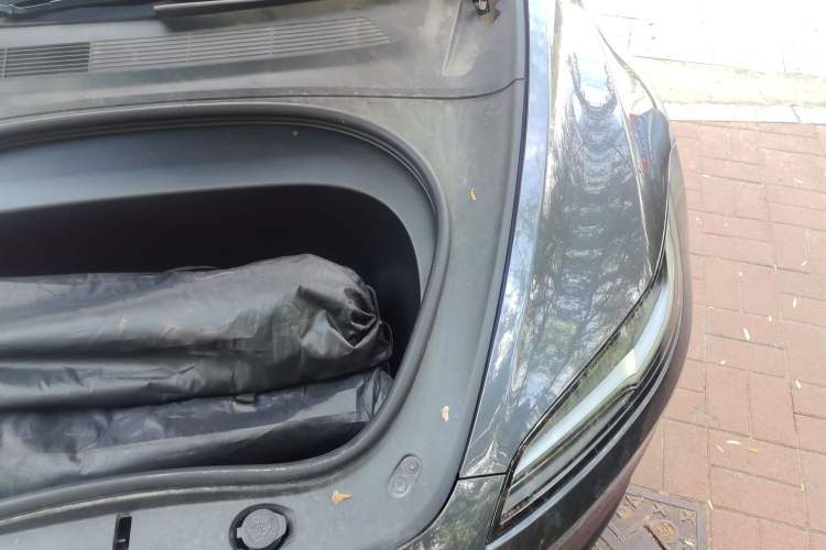 Used Tesla Model 3 2023 Rear-Wheel-Drive Version Engine Bay Left