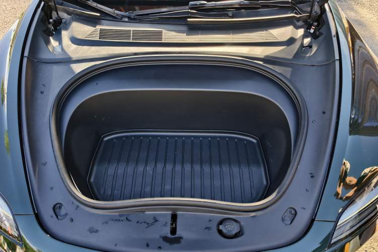 Used Tesla Model 3 2023 Rear-Wheel-Drive Version Engine Bay